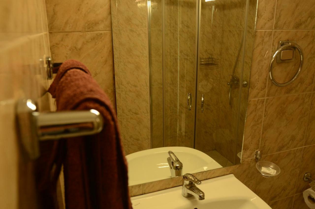 Apartments Rai-Only Adults غولدن ساندز المظهر الخارجي الصورة