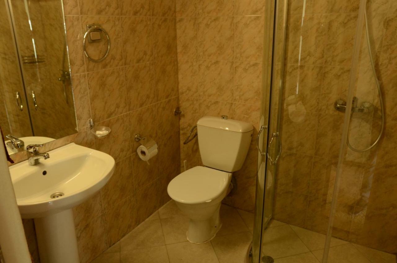 Apartments Rai-Only Adults غولدن ساندز المظهر الخارجي الصورة